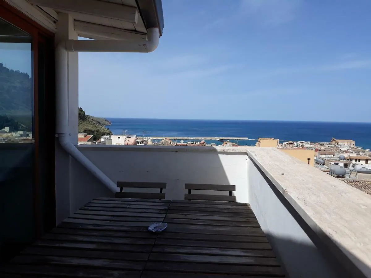 Appartement La Finestra Sul Golfo à Castellammare del Golfo 0*,  Italie